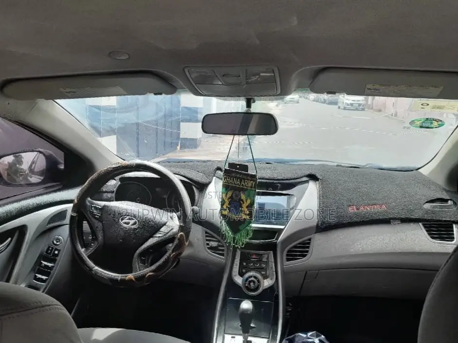 Hyundai Elantra 2012 Green