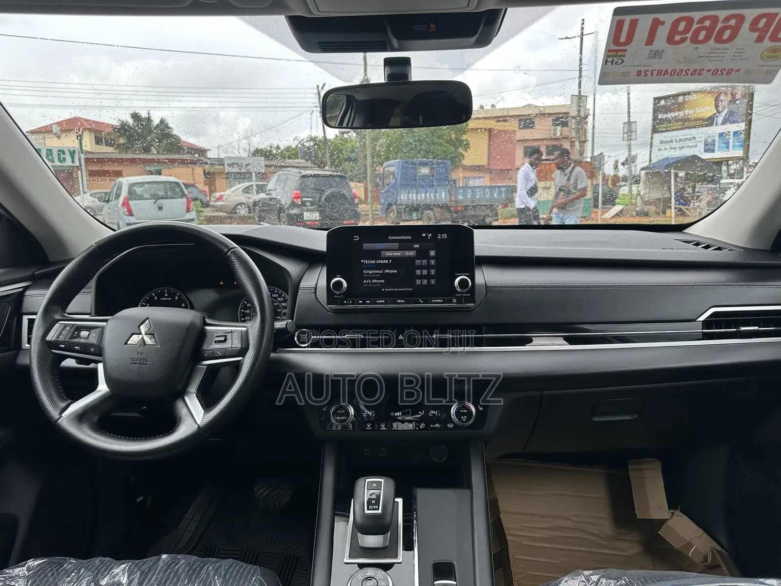 Mitsubishi Outlander 2022 White