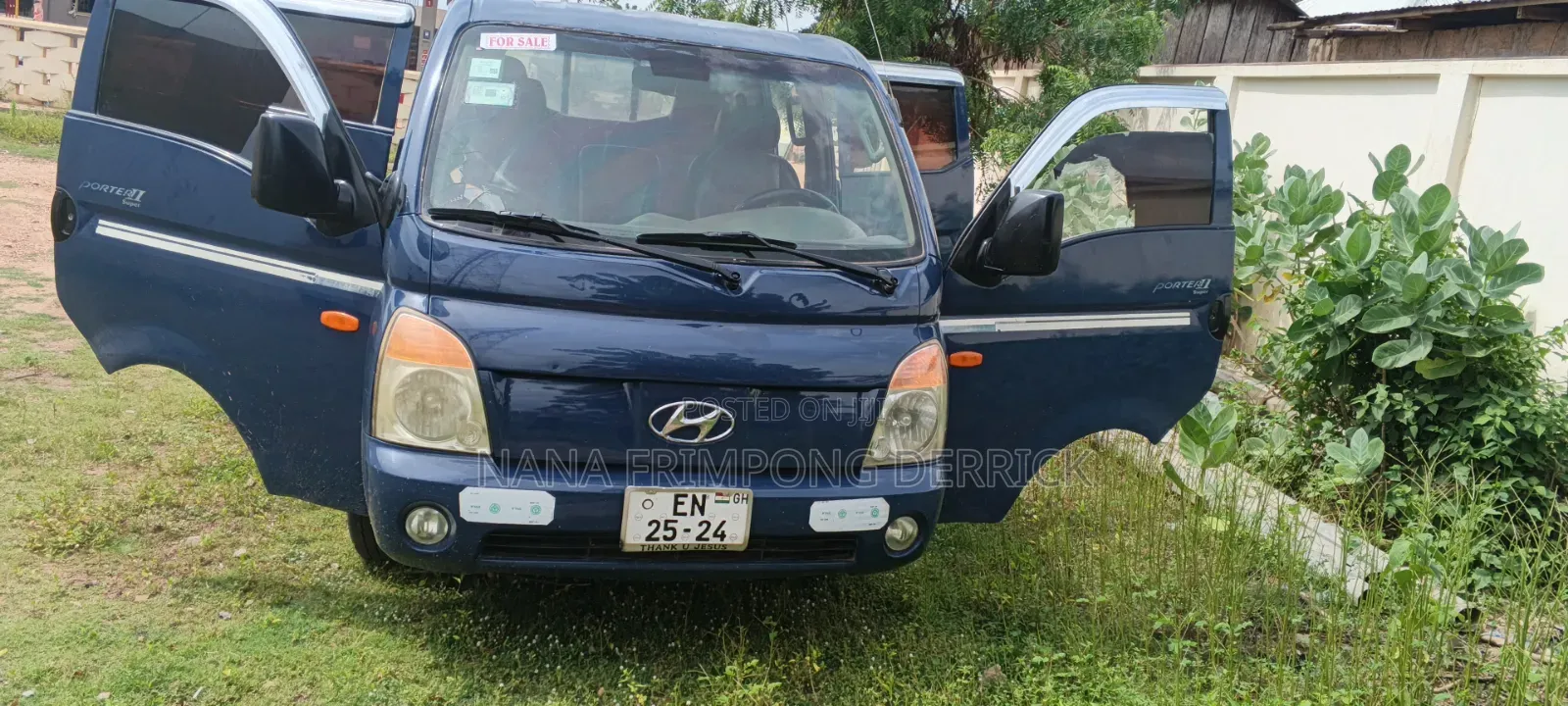 Hyundai Universe 2012 Blue