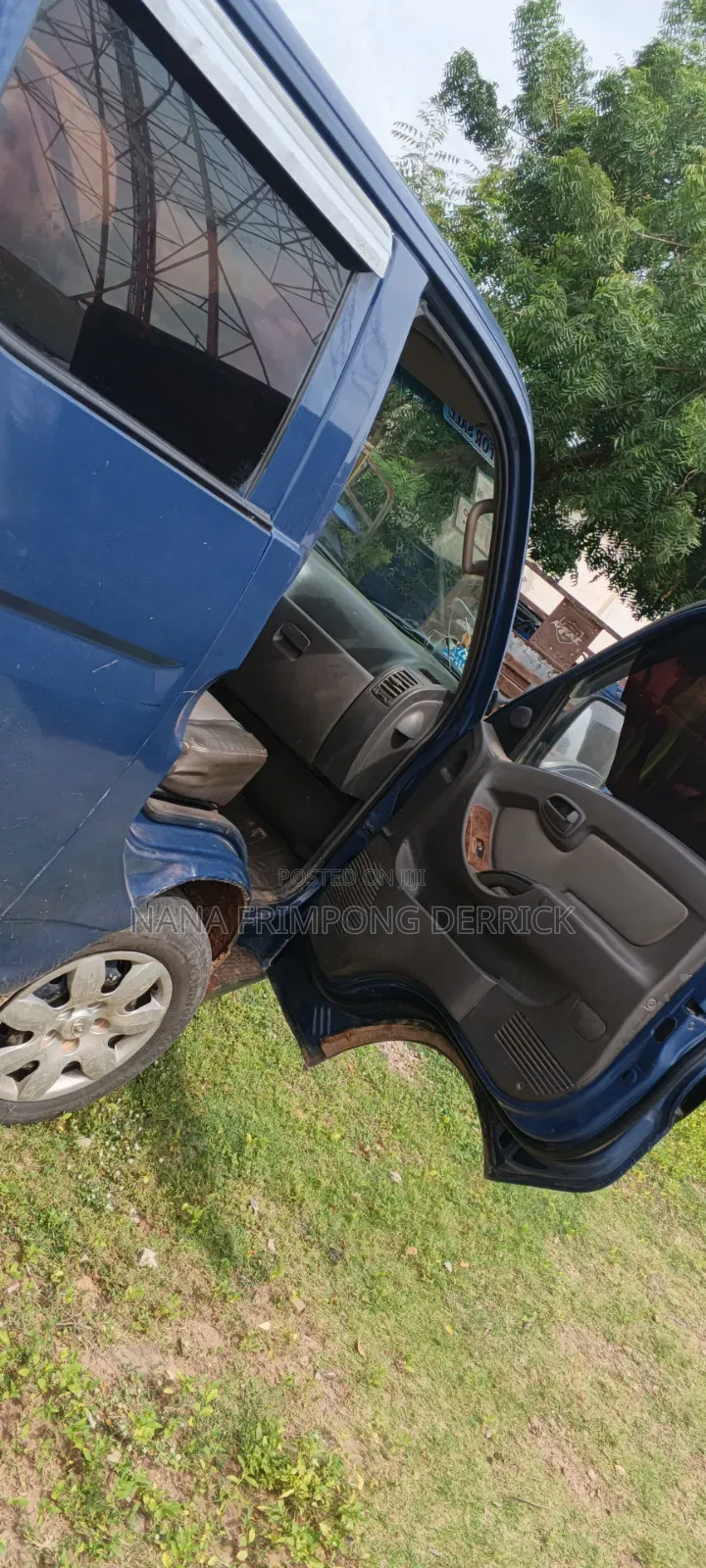 Hyundai Universe 2012 Blue