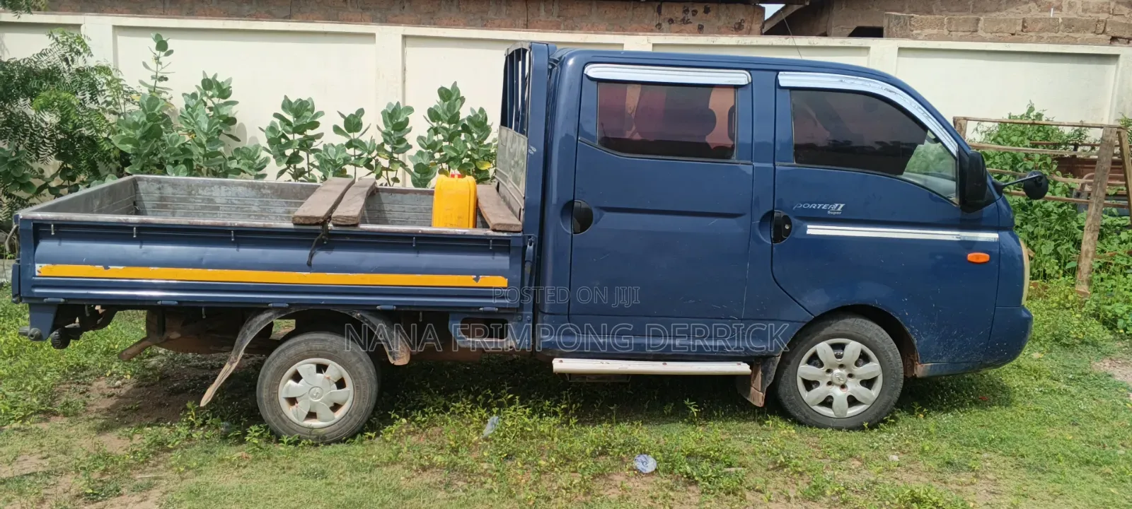 Hyundai Universe 2012 Blue
