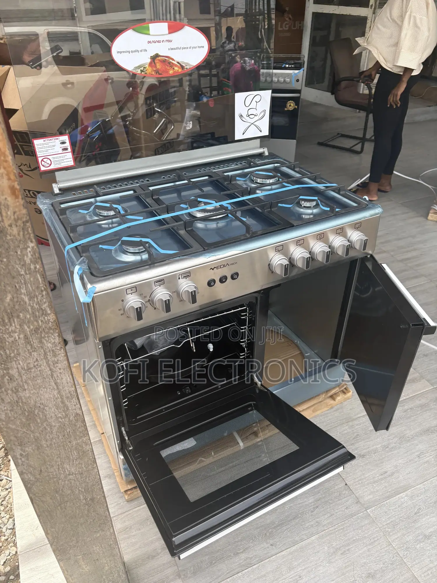 Silver Unique Design Mediatech 5 Gas Burner With Grill