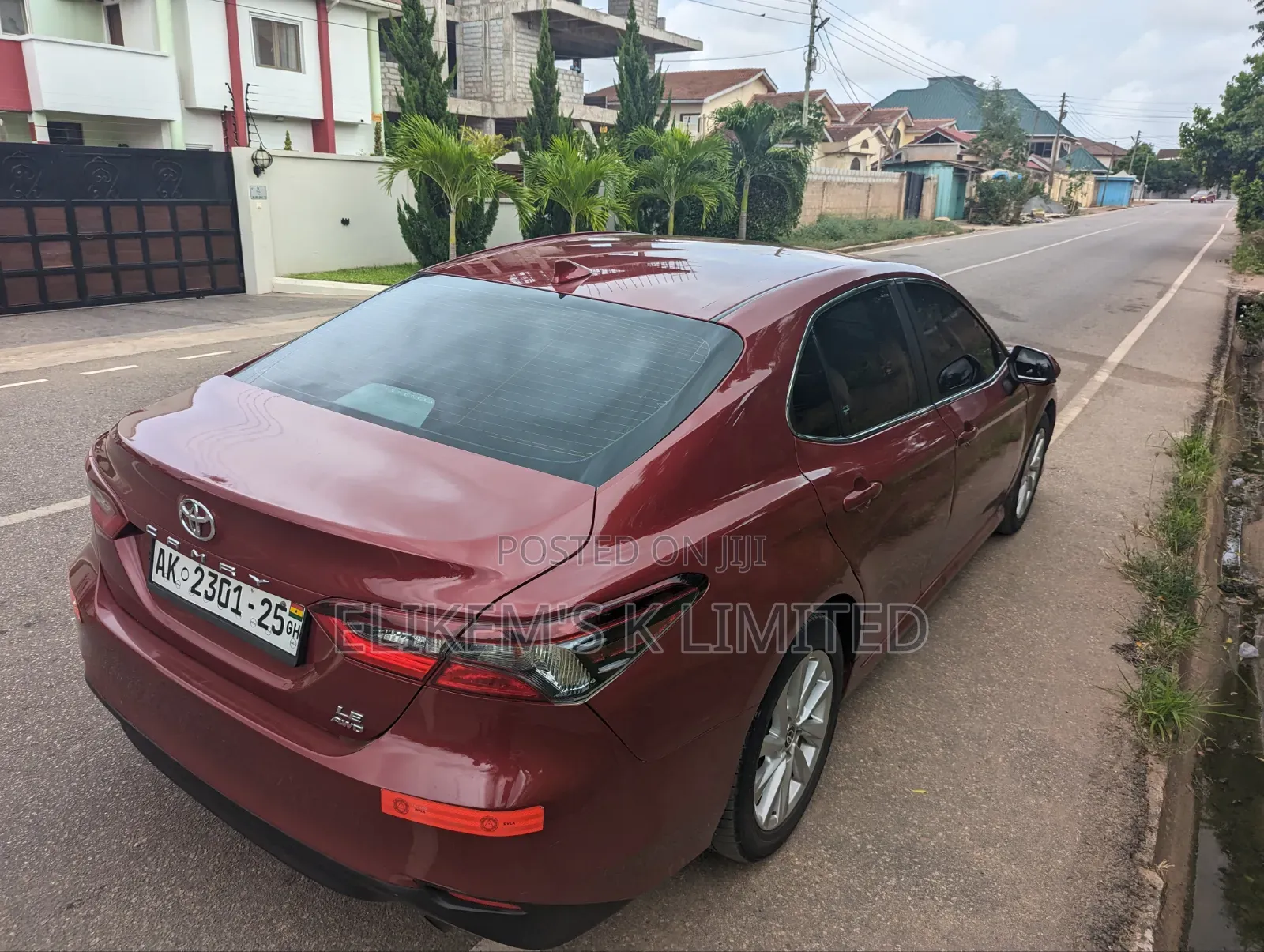 Toyota Camry LE 2022 Red