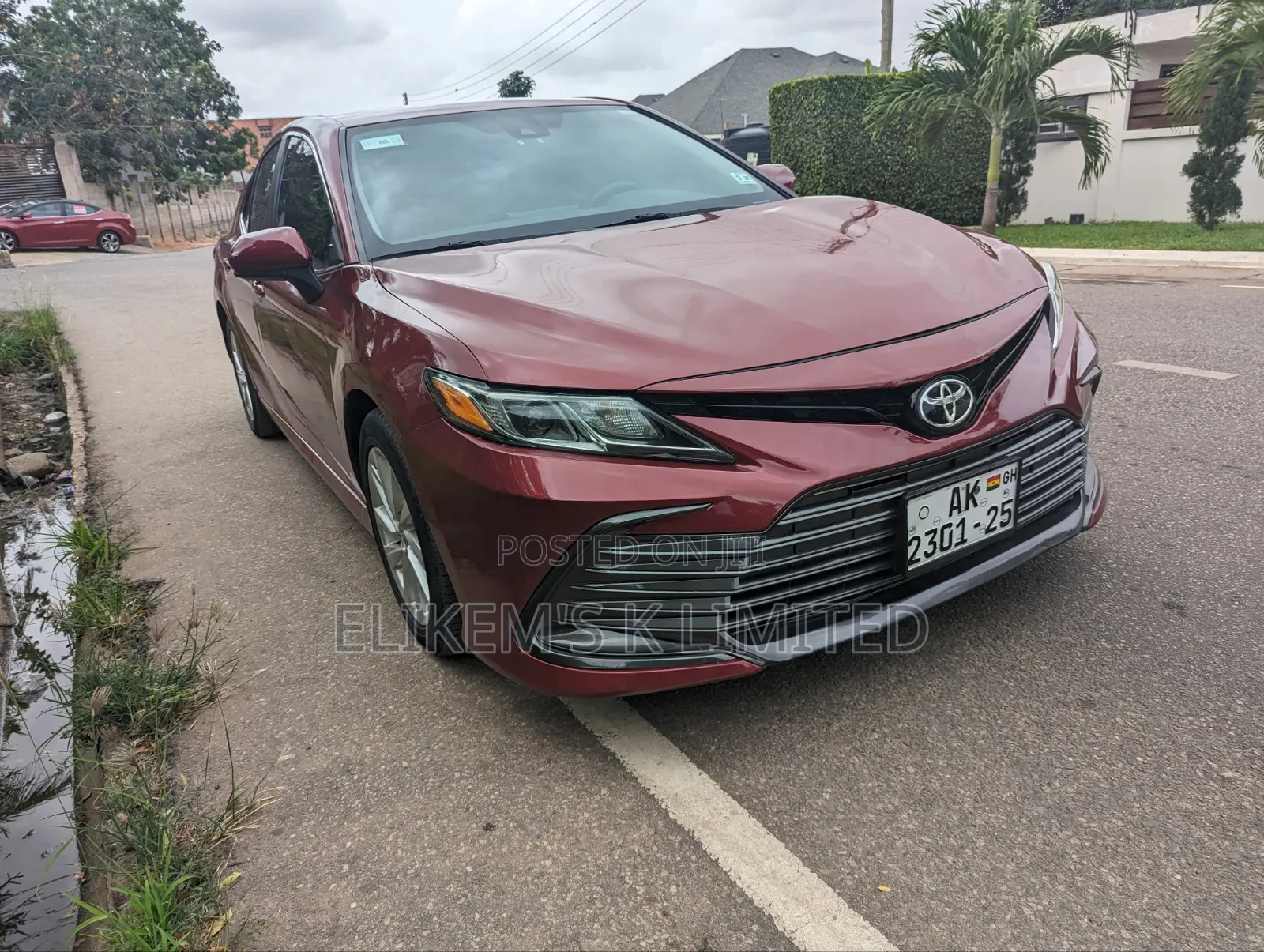 Toyota Camry LE 2022 Red