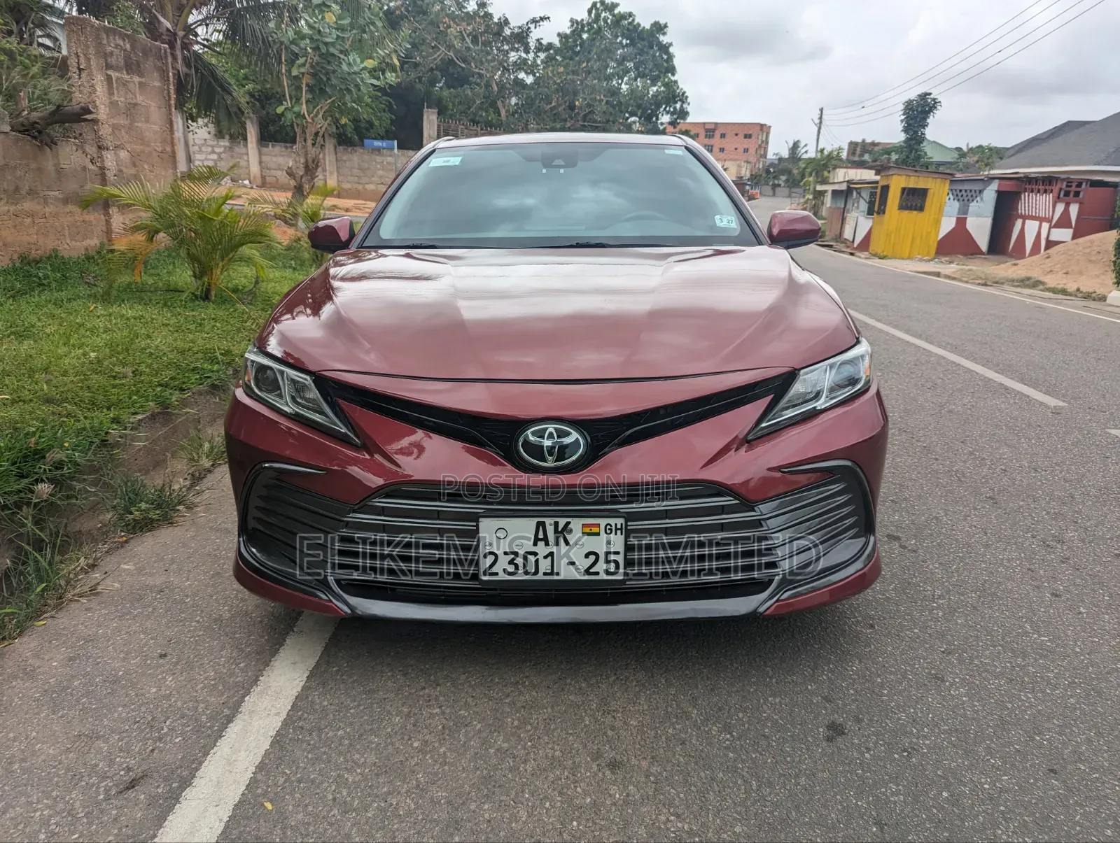Toyota Camry LE 2022 Red