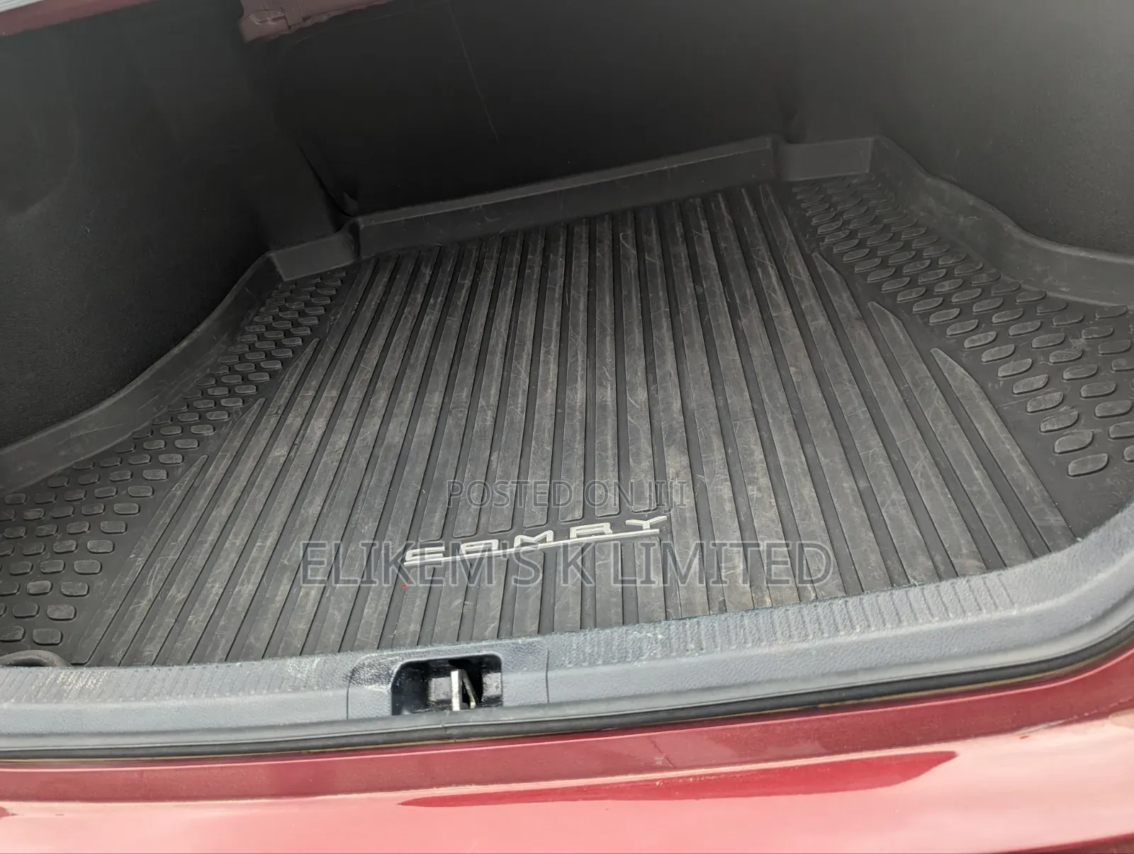 Toyota Camry LE 2022 Red