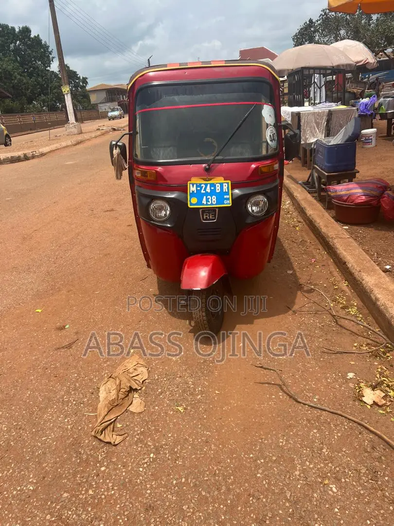 Bajaj RE 2024 Red
