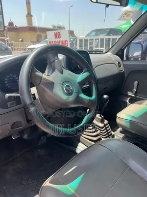 Nissan Hardbody 2015 White