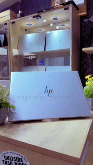 Laptop HP EliteBook 860 G9 16GB Intel Core i5 SSD 256GB