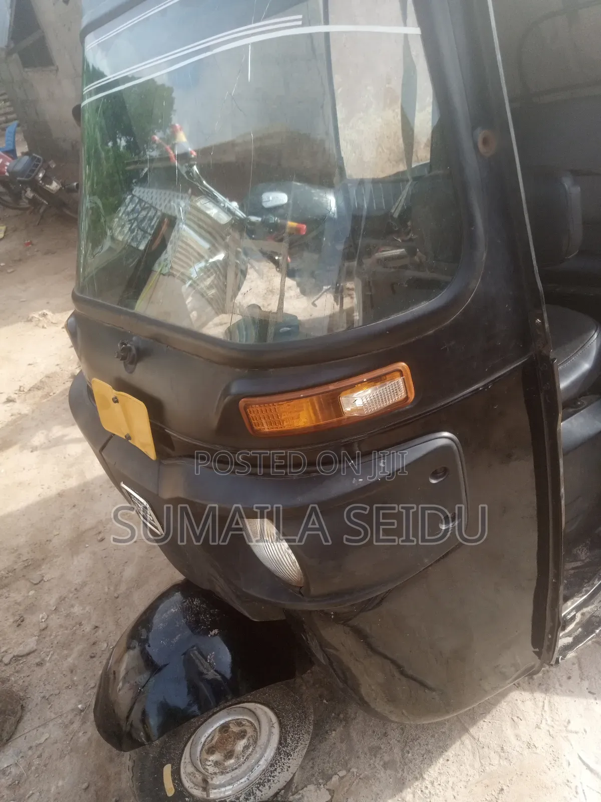 Bajaj RE 2020 Black