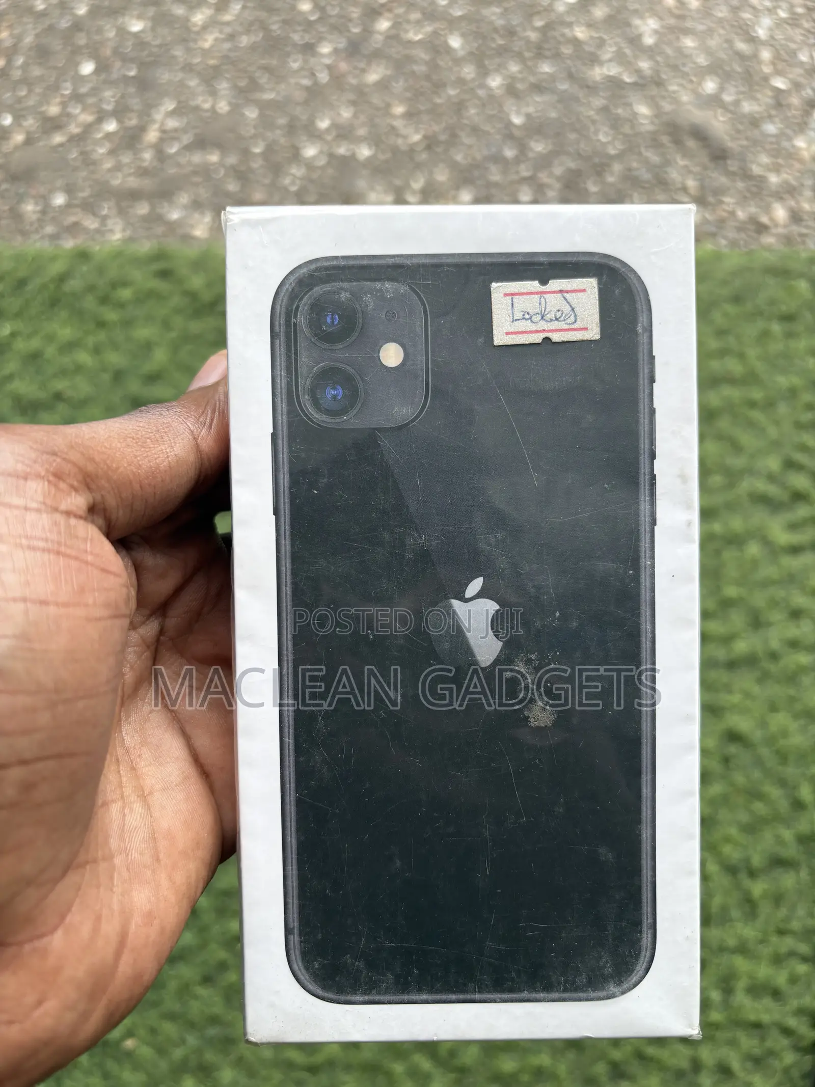 New Apple iPhone 11 64 GB Black