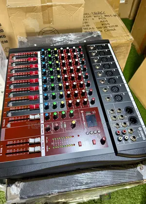 Yamaha Ct-80s 8 Channels Analog Mixer