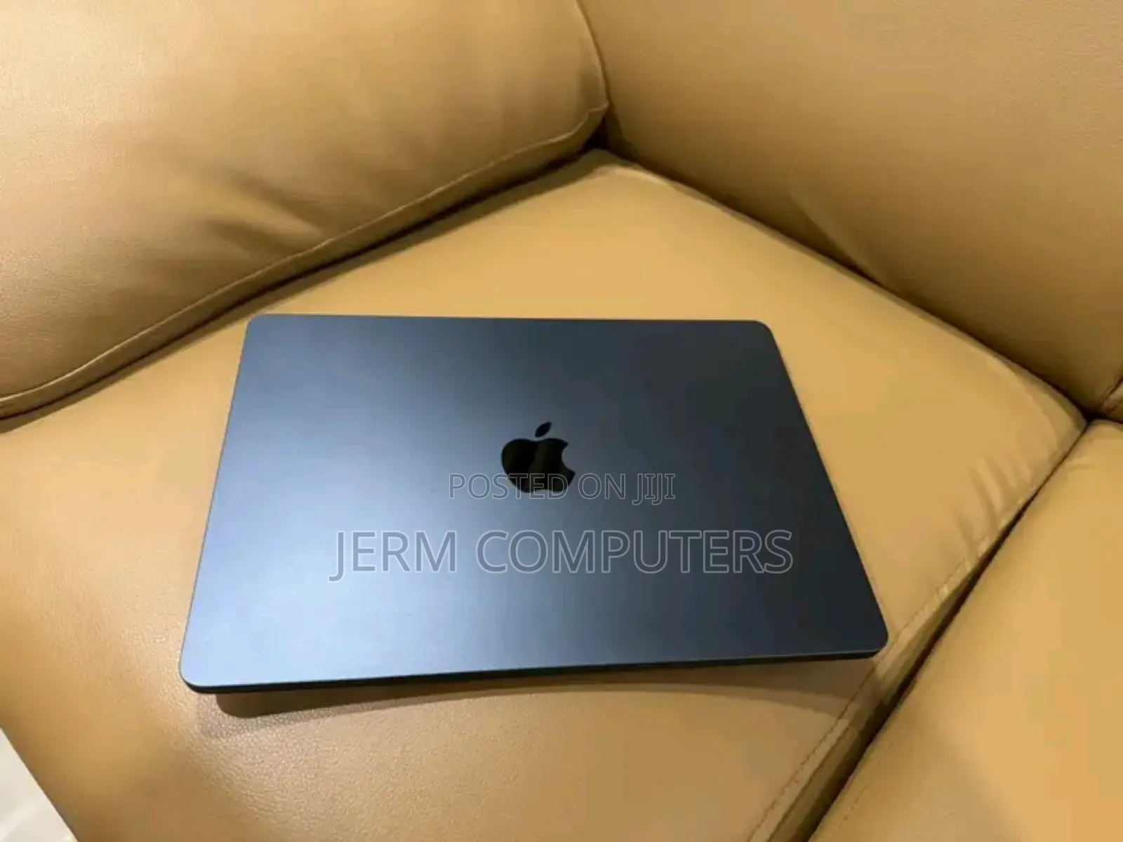 Laptop Apple MacBook Air 2024 M3 13-inch 16GB Apple M3 SSD 512GB