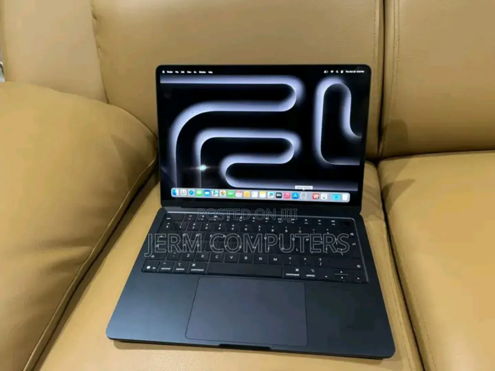 Laptop Apple MacBook Air 2024 M3 13-inch 16GB Apple M3 SSD 512GB