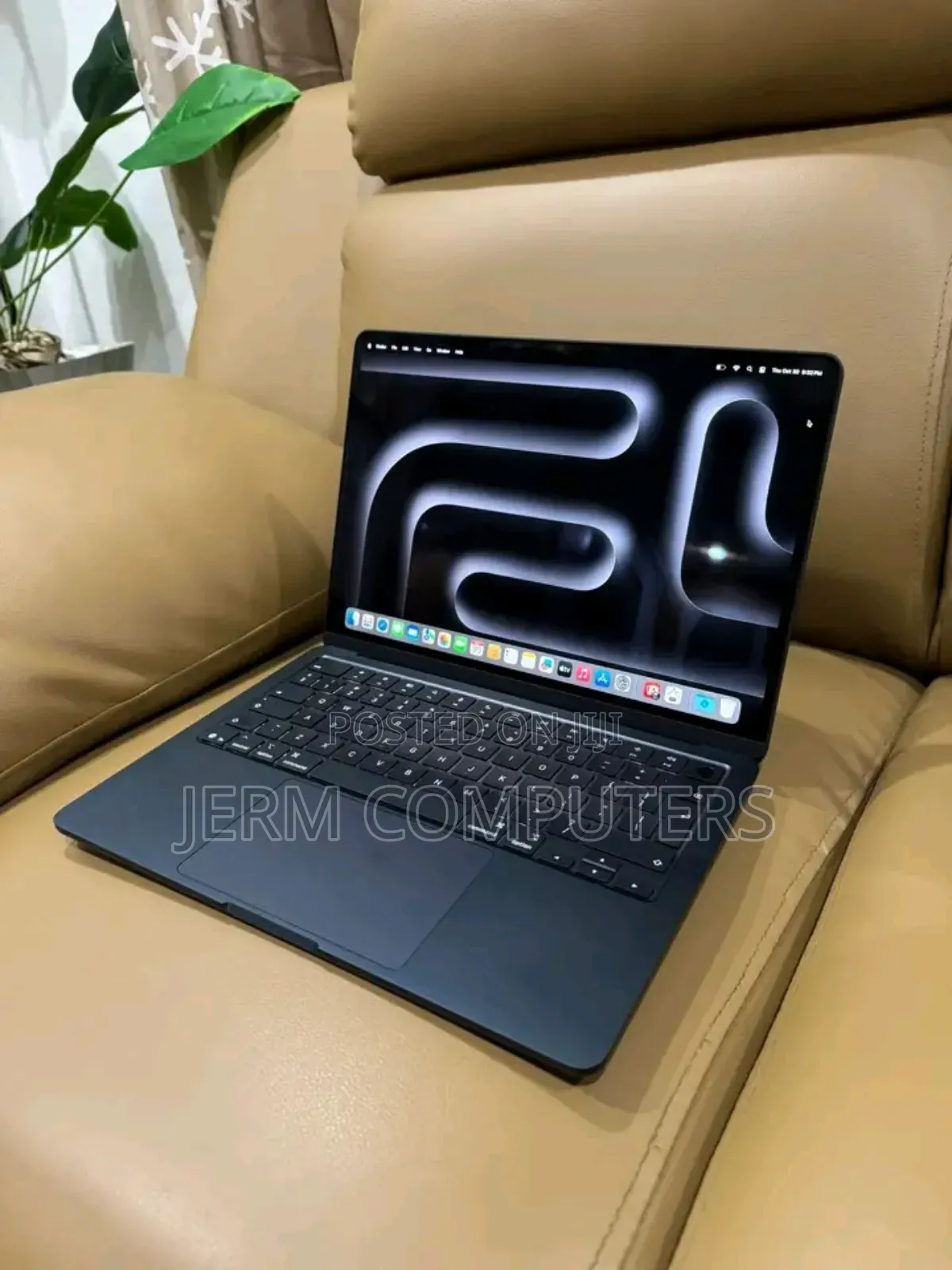 Laptop Apple MacBook Air 2024 M3 13-inch 16GB Apple M3 SSD 512GB