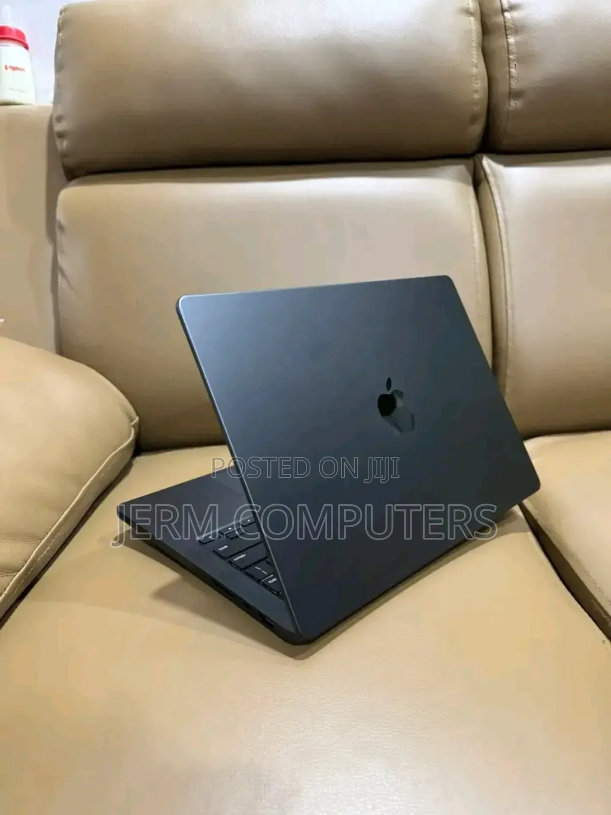 Laptop Apple MacBook Pro 2023 M3 Pro 14-inch 36GB Apple M3 Pro SSD 1T