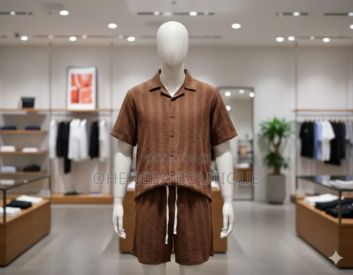 Simple Top and Down Short for Men