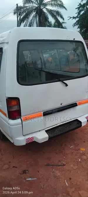 Hyundai H-100 2004 White