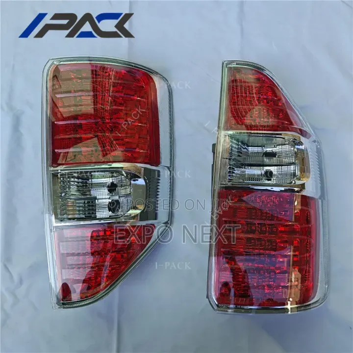 Toyota Noah Voxy 2007-2008 Tail Light