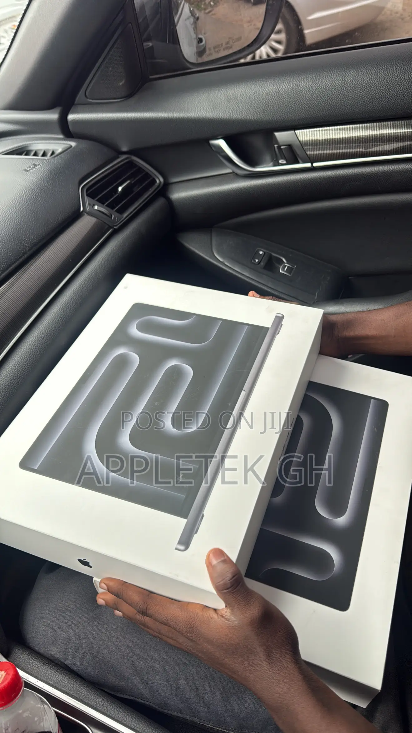 New Laptop Apple MacBook Pro 2025 M5 14-inch 16GB Apple M5 SSD 1T