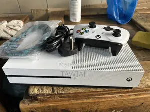 Xbox One S With 5games