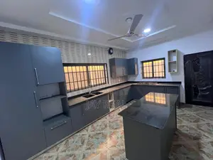 3bdrm Apartment in Jay Real Estate., Opeikuma for rent