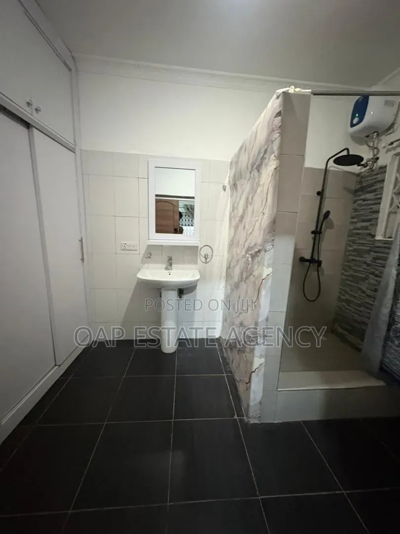 Furnished 3bdrm House in Oyarifa, Ghana Flag for sale