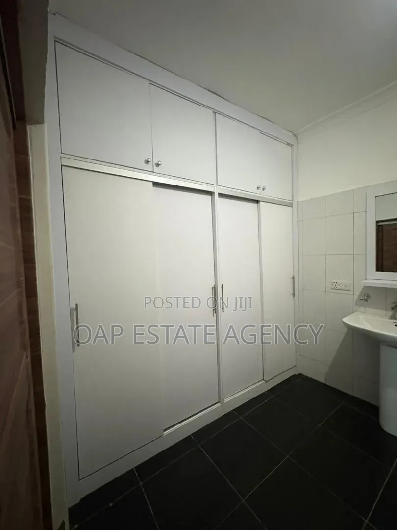 Furnished 3bdrm House in Oyarifa, Ghana Flag for sale
