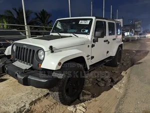 Jeep Wrangler Sahara 2013 White
