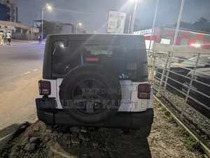 Jeep Wrangler Sahara 2013 White