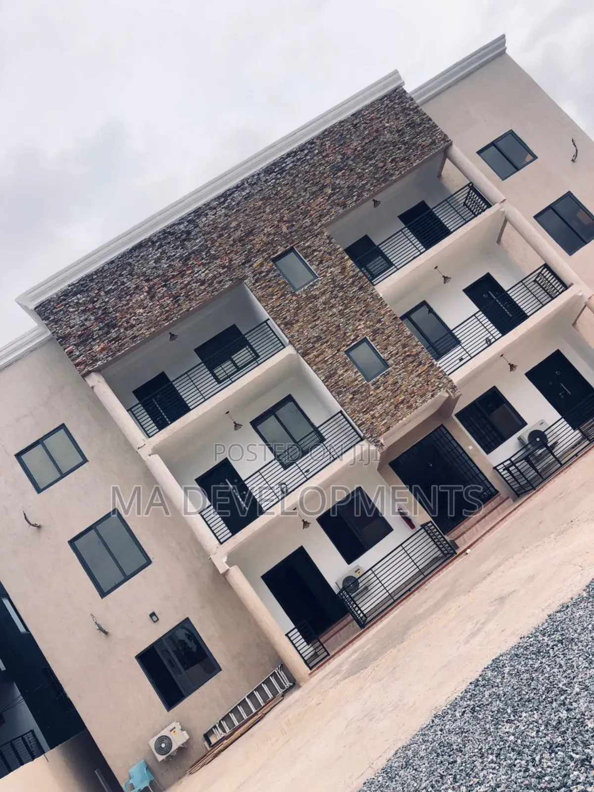 2bdrm Apartment in Ofankor 7 Days for rent