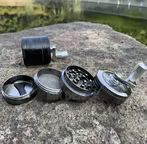 Premium Metal Herb Crusher – Smooth, Fast Durable
