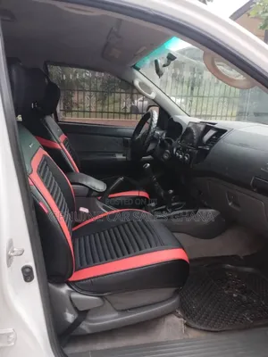 Toyota Hilux 2012 White