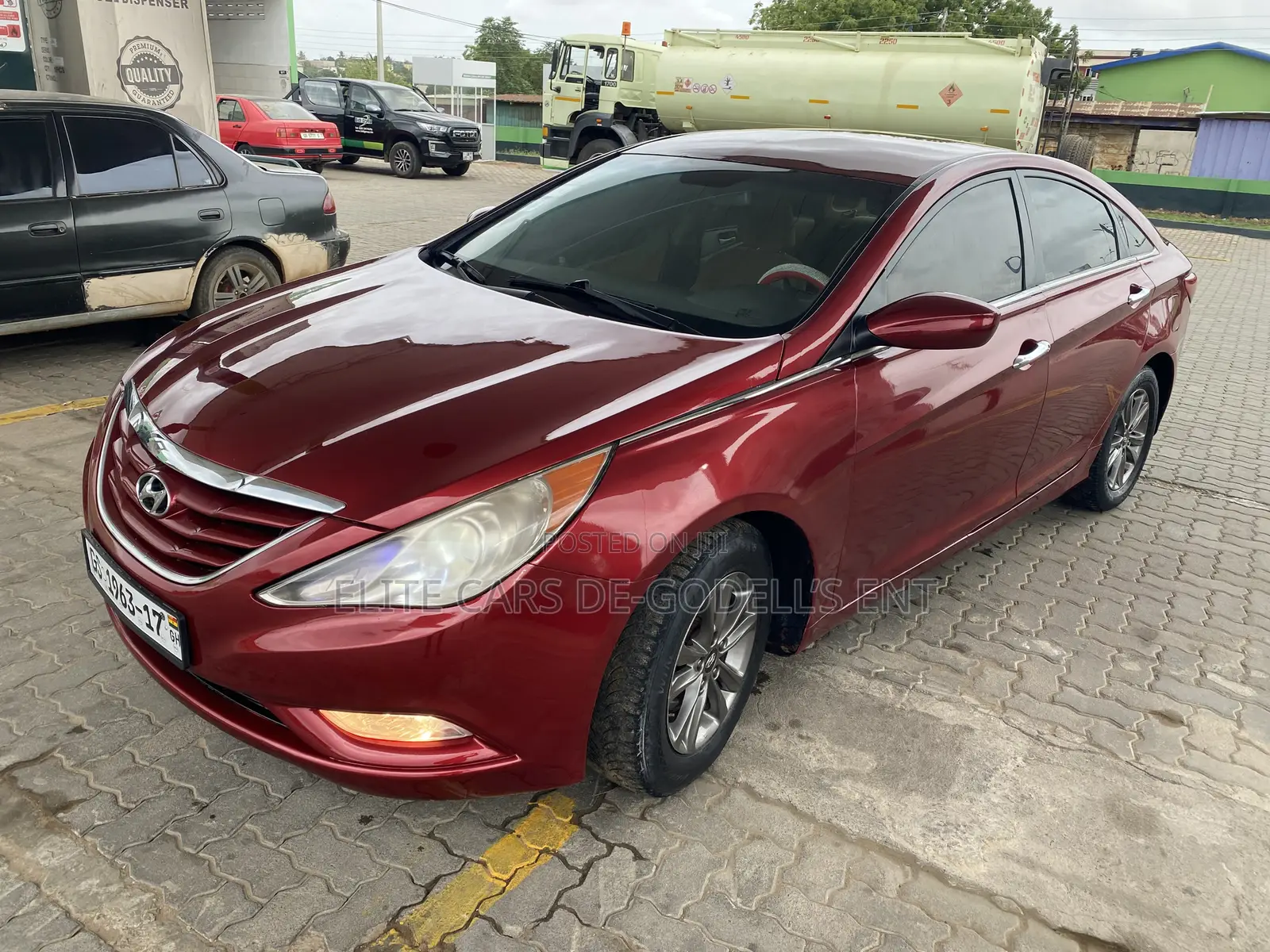 Hyundai Sonata GLS Sedan FWD (2.4L 4cyl 6A) 2013 Red