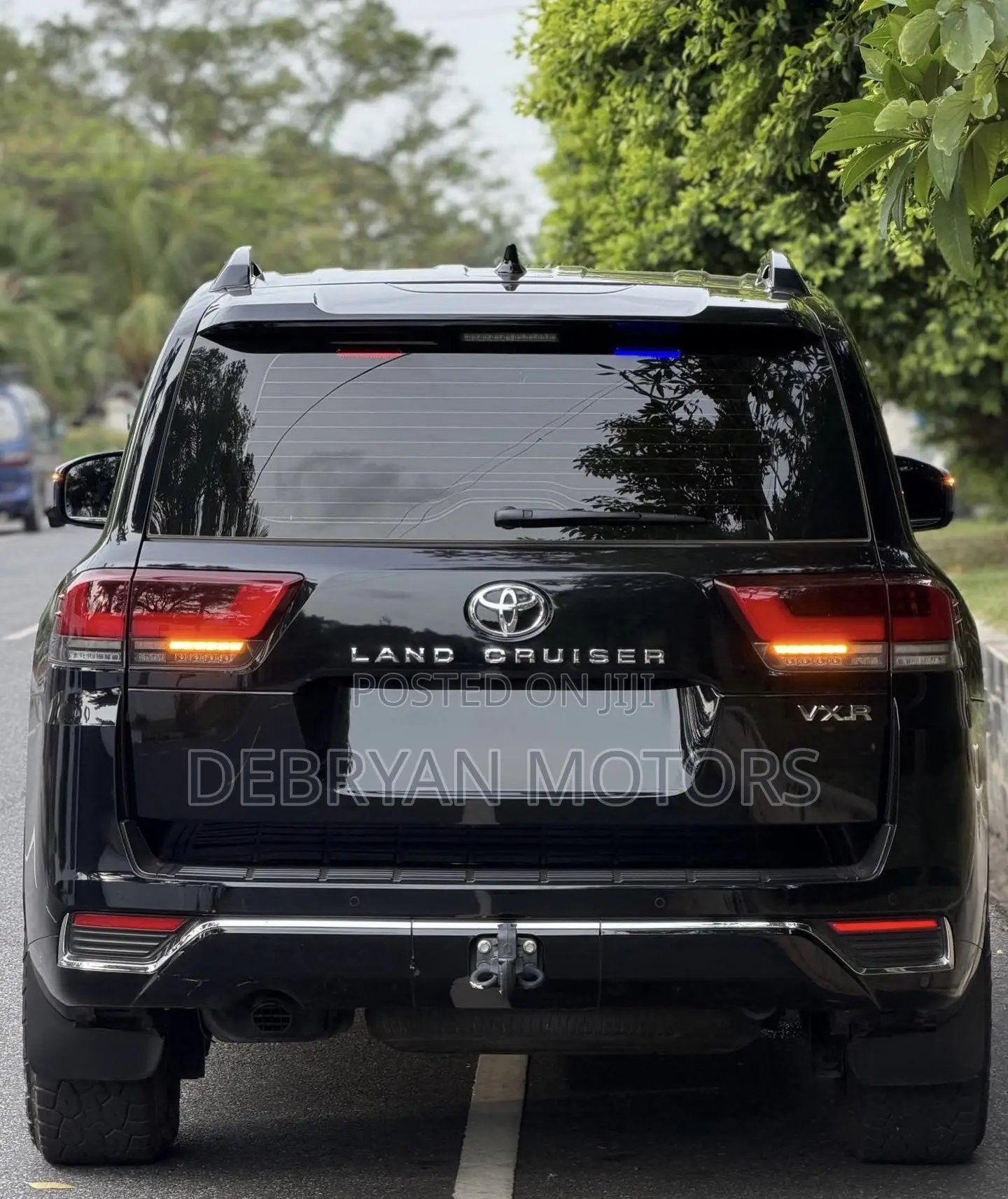 Toyota Land Cruiser LC300 2025 Black