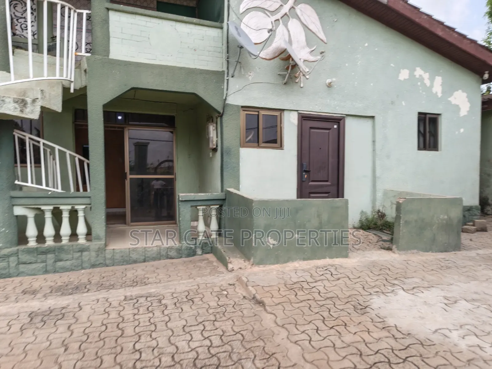 5bdrm House in Breman West ( Suame,, Kumasi Metropolitan for sale