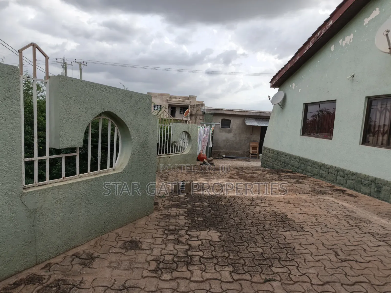 5bdrm House in Breman West ( Suame,, Kumasi Metropolitan for sale