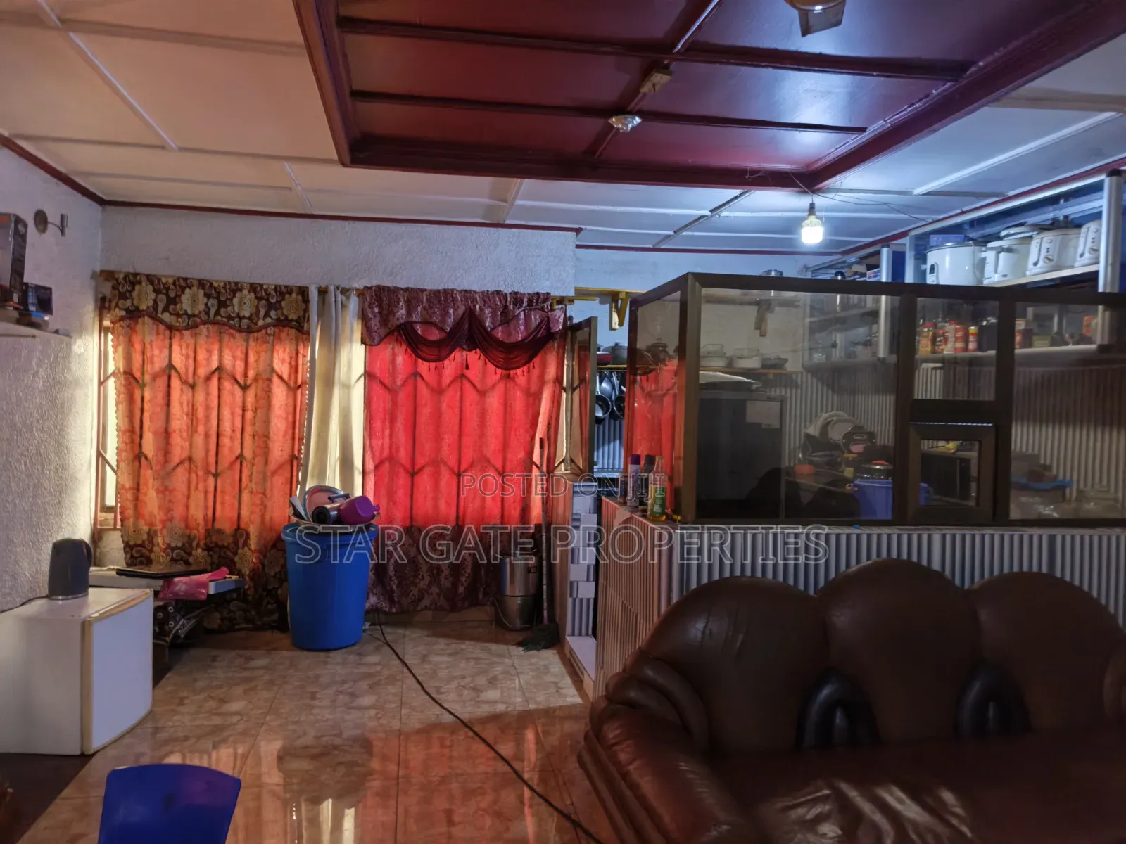 5bdrm House in Breman West ( Suame,, Kumasi Metropolitan for sale