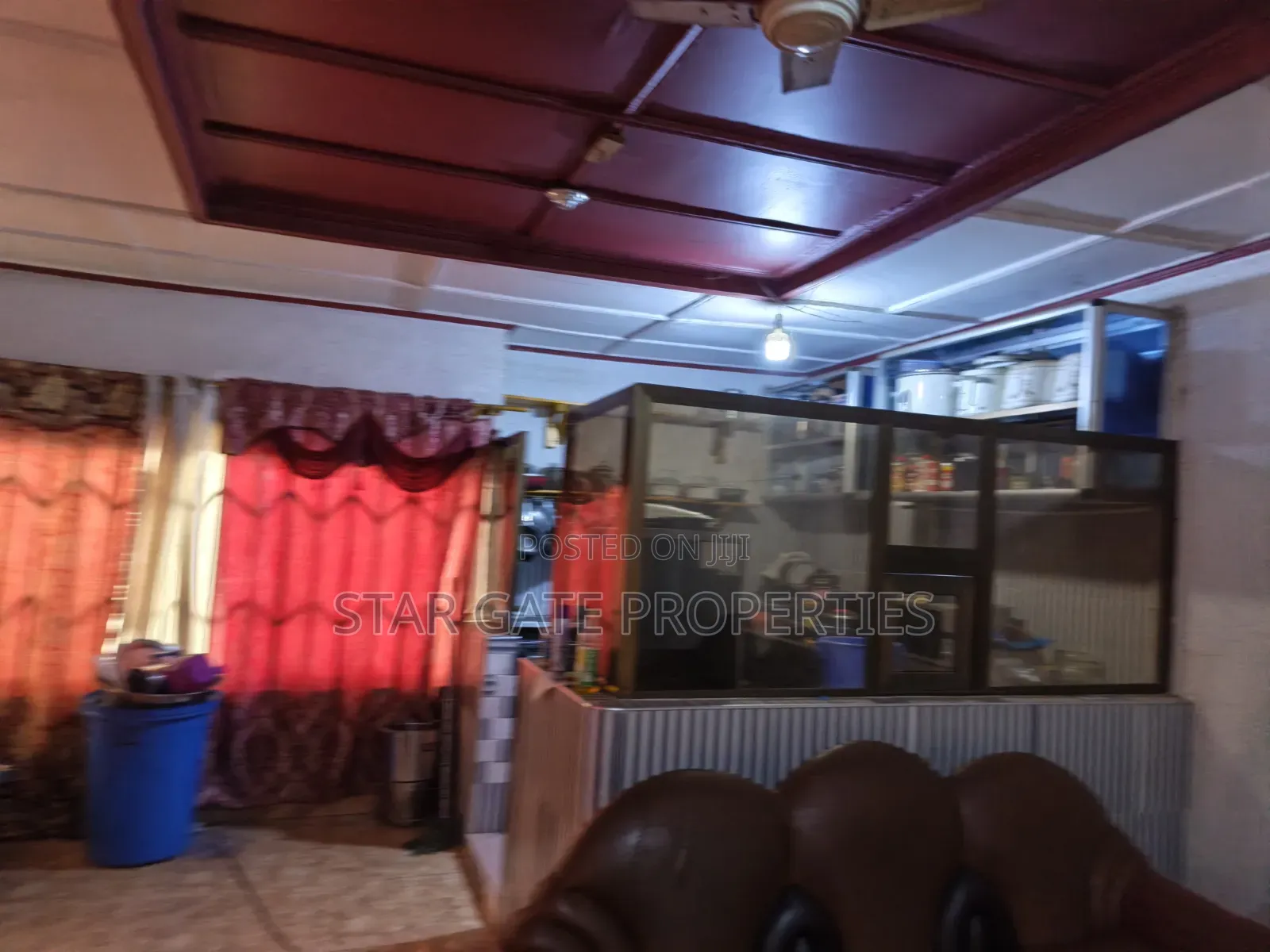 5bdrm House in Breman West ( Suame,, Kumasi Metropolitan for sale