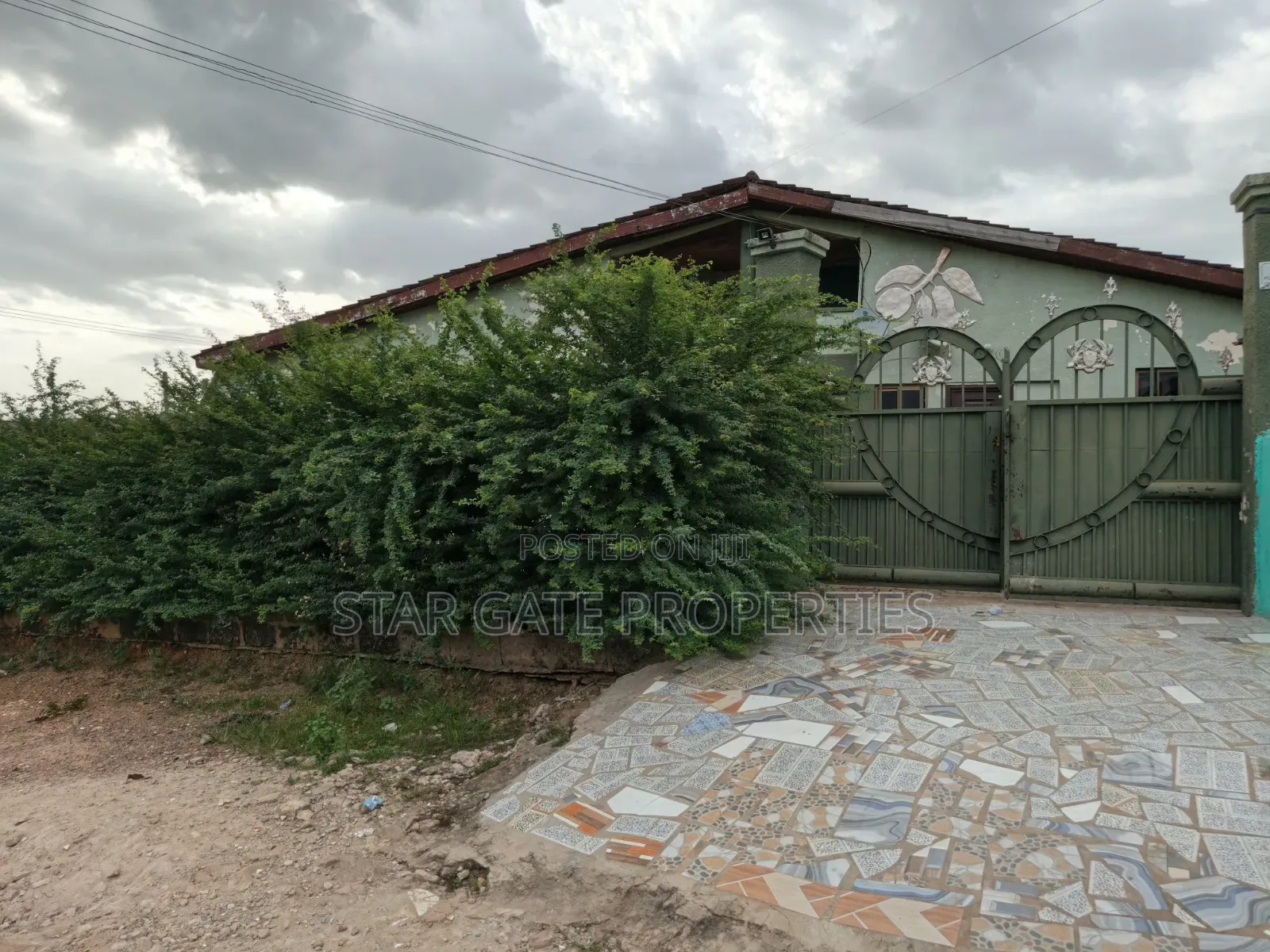 5bdrm House in Breman West ( Suame,, Kumasi Metropolitan for sale
