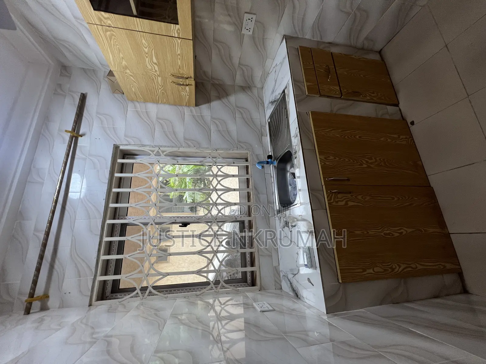 1bdrm Apartment in Mr Justice Estate, Bortiano for rent