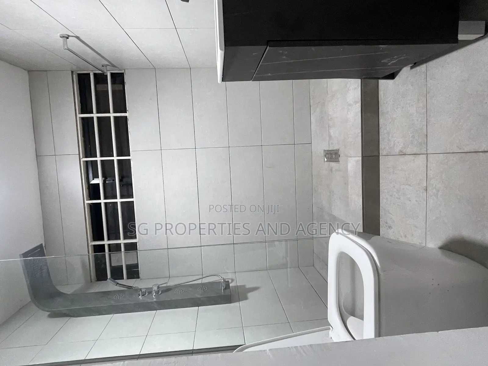 2bdrm Townhouse / Terrace in Lashibi, Sakumono for rent