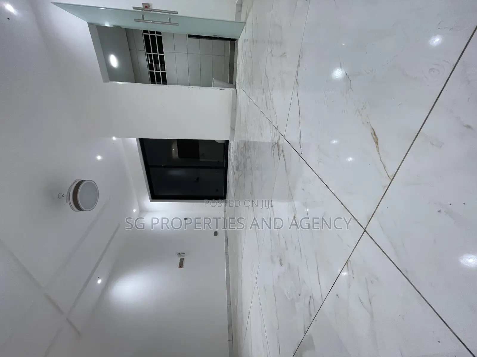 2bdrm Townhouse / Terrace in Lashibi, Sakumono for rent
