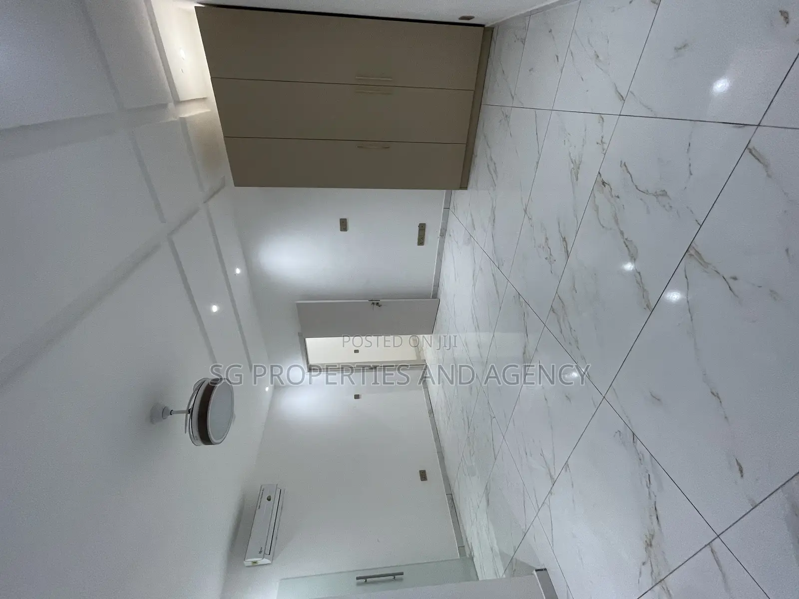 2bdrm Townhouse / Terrace in Lashibi, Sakumono for rent