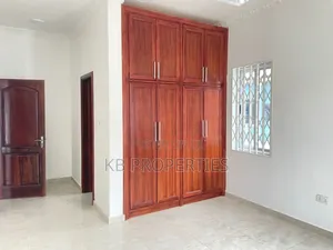 3bdrm House in Kb Properties, Spintex for rent