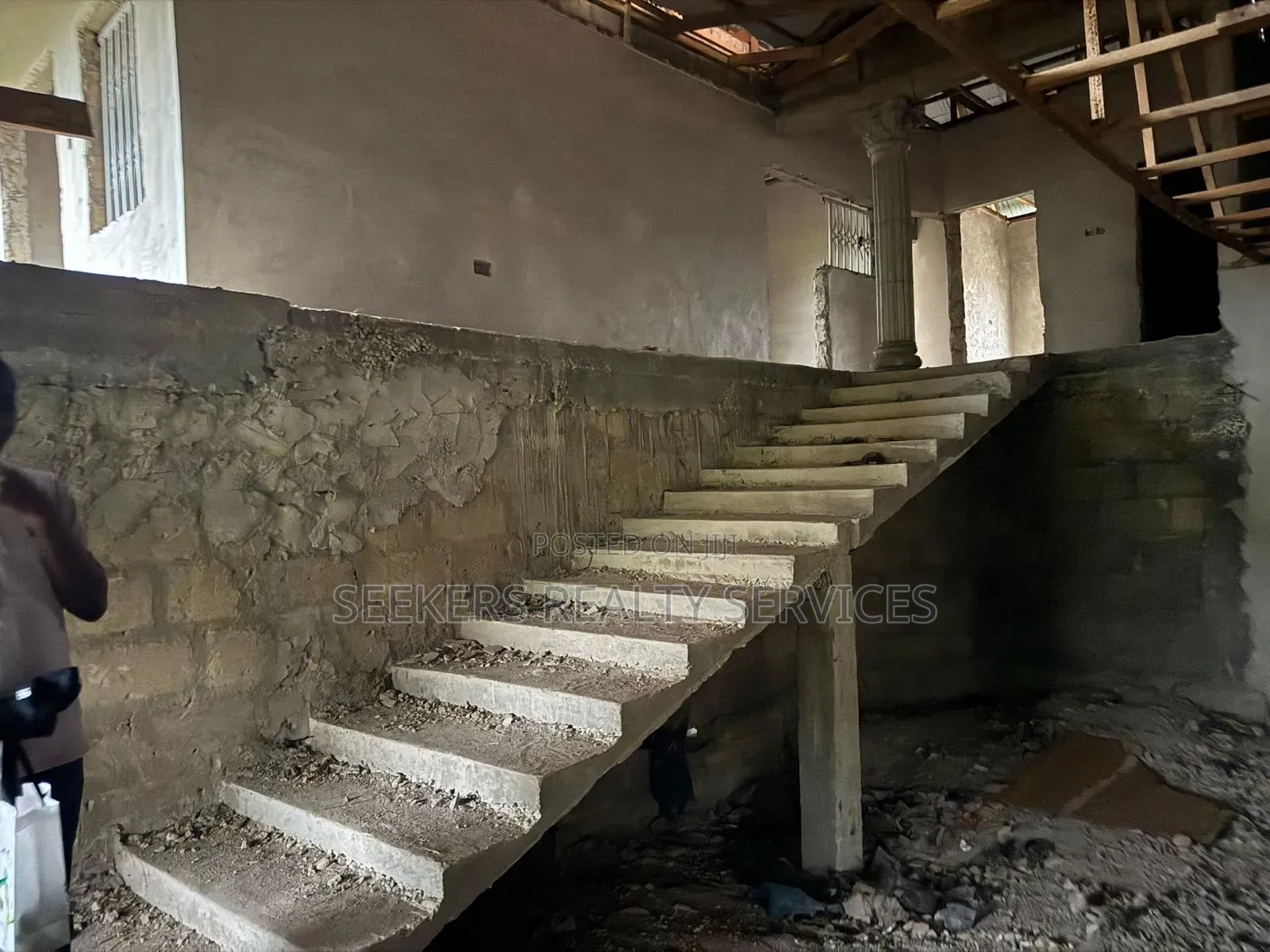 7bdrm House in Seekers Realty, Kumasi Metropolitan for sale
