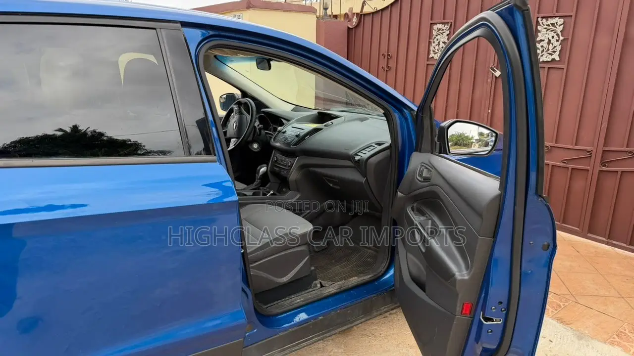 Ford Escape S FWD 2018 Blue