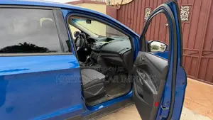 Ford Escape S FWD 2018 Blue