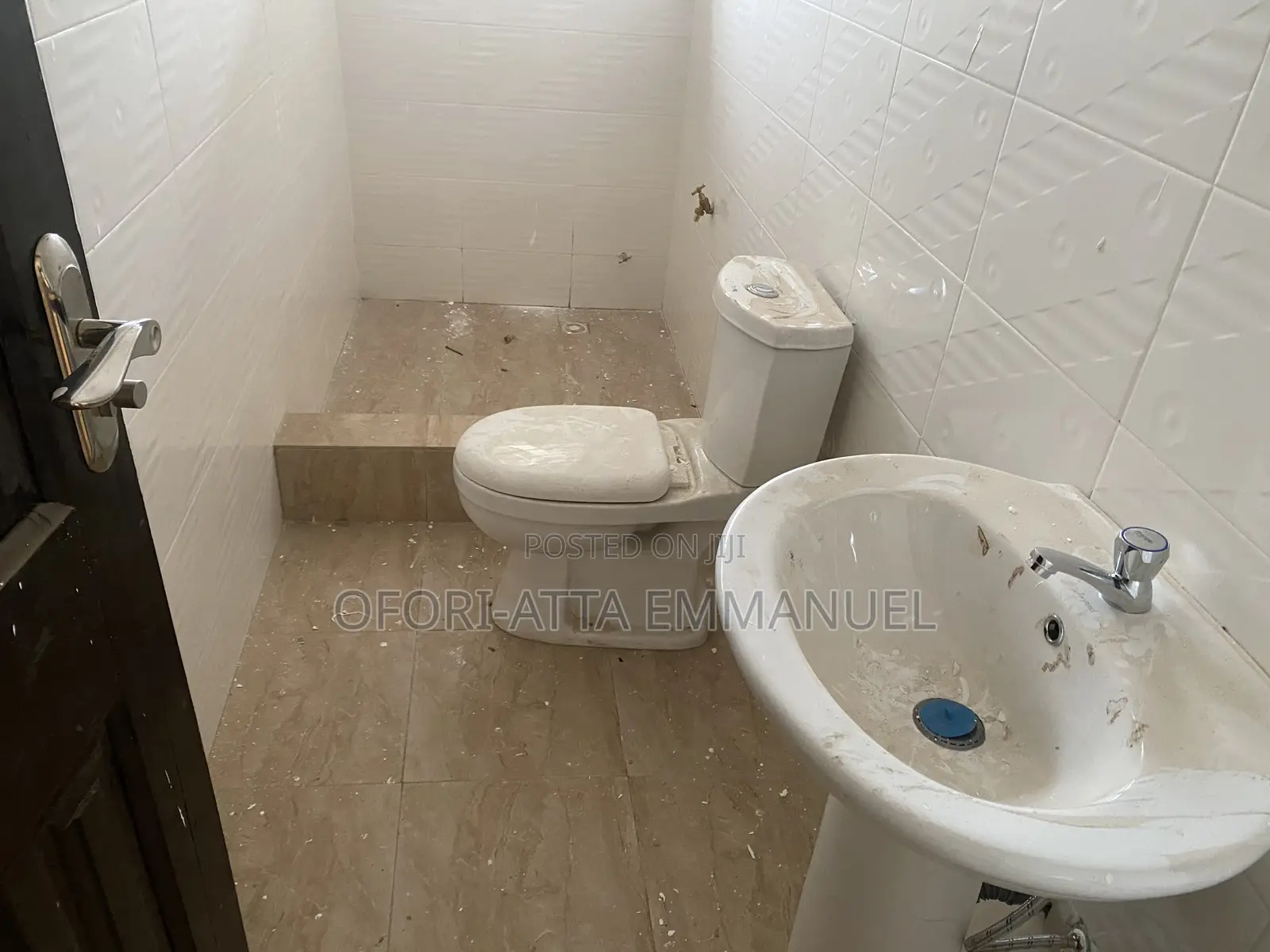 1bdrm Room & Parlour in Amasaman 3 Junction, Pokuase for rent