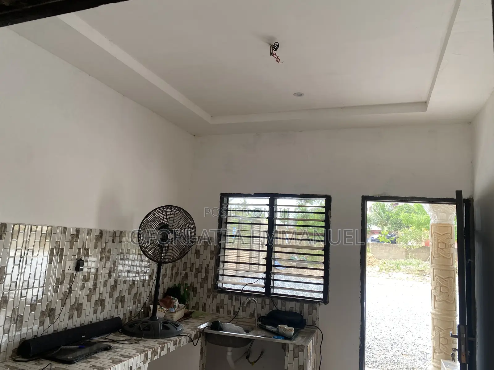 1bdrm Room & Parlour in Amasaman 3 Junction, Pokuase for rent